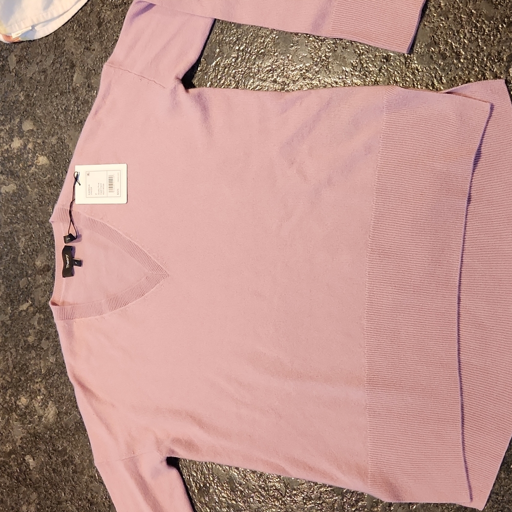 Theory Karenia Vneck Cashmere Sweater